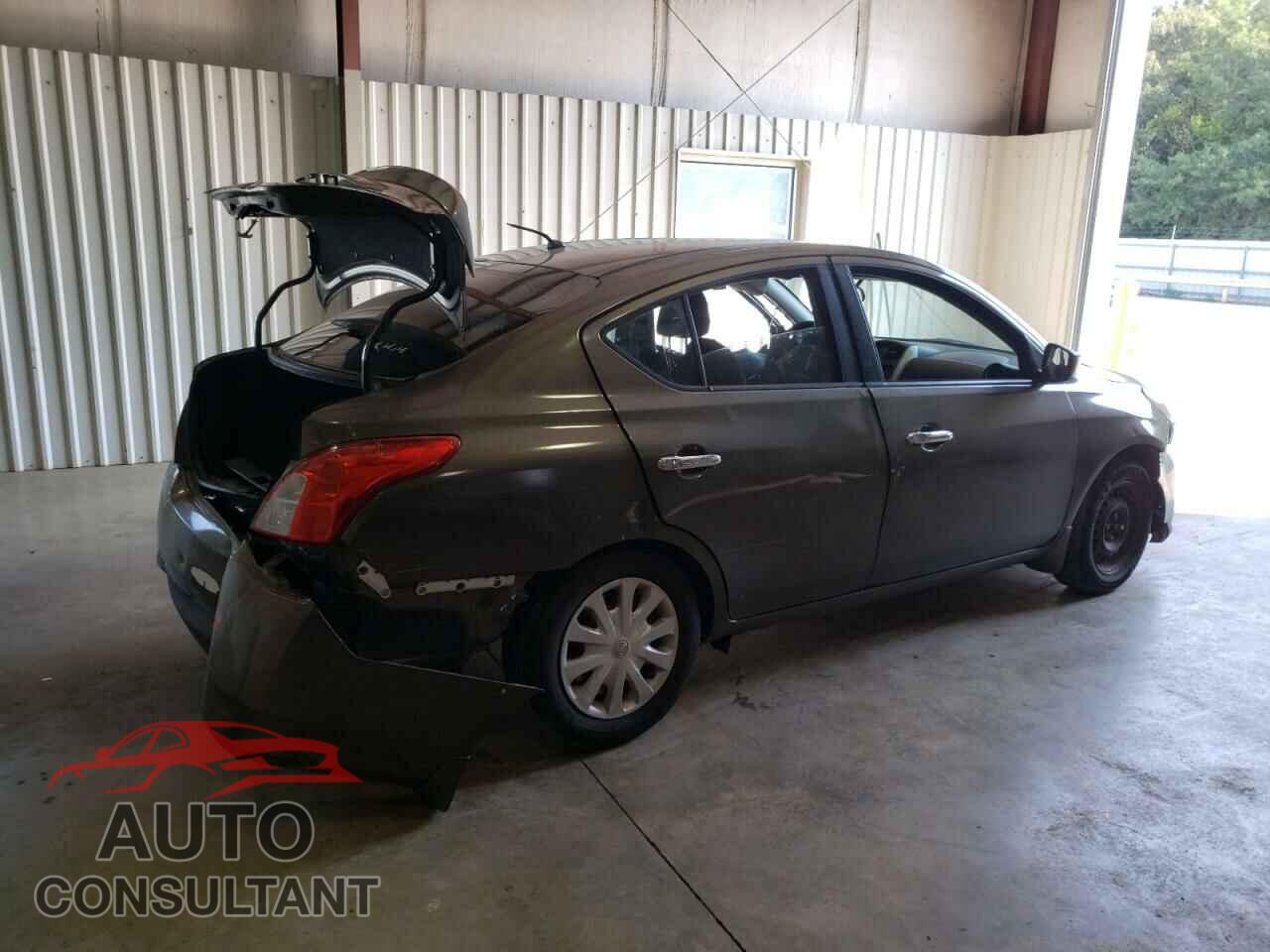 NISSAN VERSA 2015 - 3N1CN7AP3FL841280