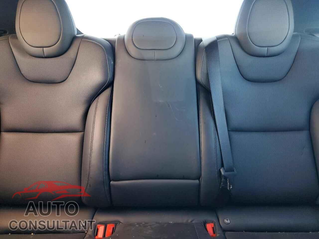 TESLA MODEL S 2022 - 5YJSA1E51NF492837