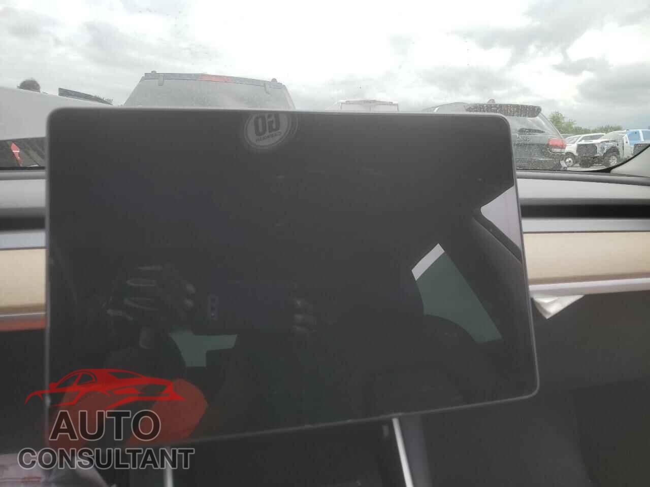 TESLA MODEL 3 2019 - 5YJ3E1EAXKF324616