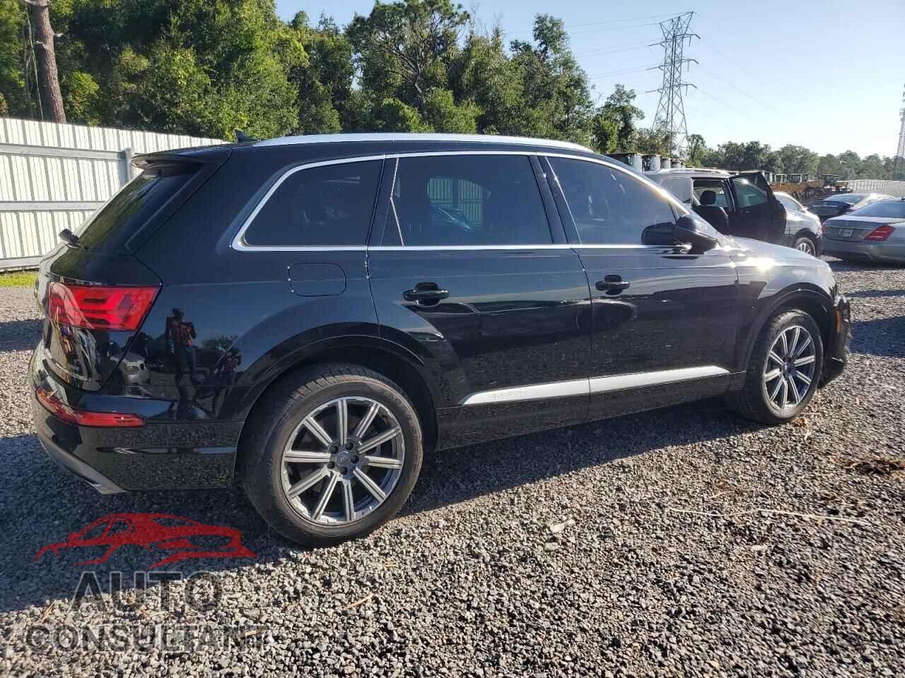 AUDI Q7 2018 - WA1LHAF78JD044672