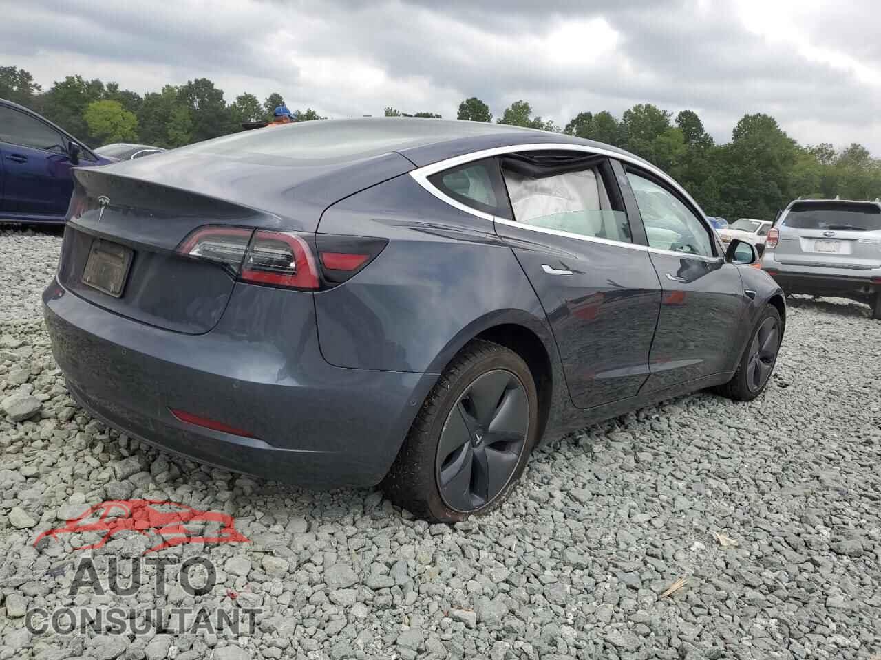 TESLA MODEL 3 2020 - 5YJ3E1EA2LF657751