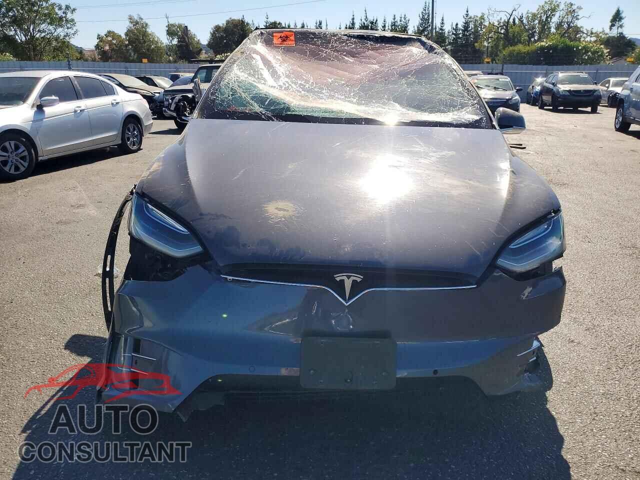 TESLA MODEL X 2016 - 5YJXCBE25GF016685