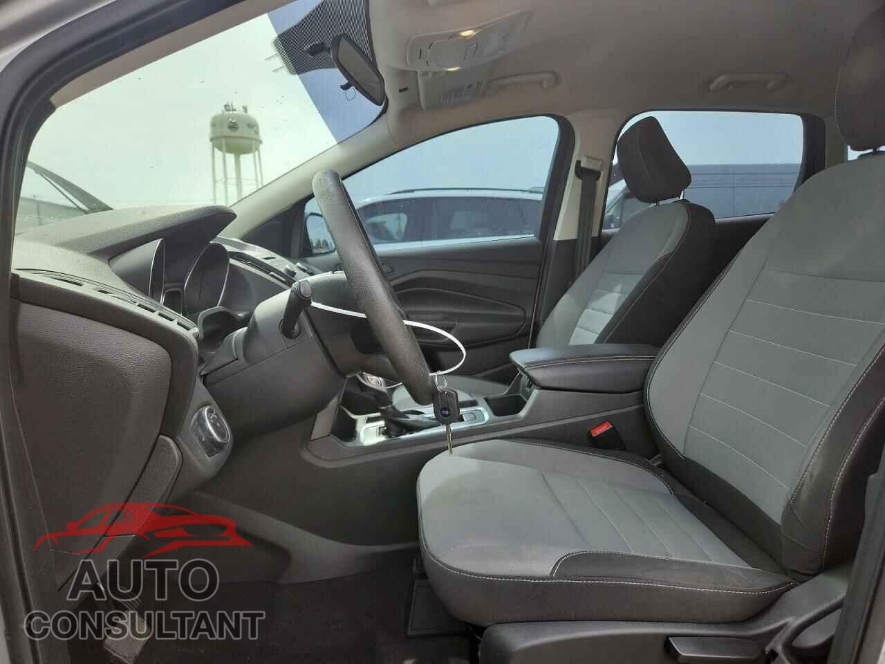 FORD ESCAPE 2018 - 1FMCU0F78JUC47178