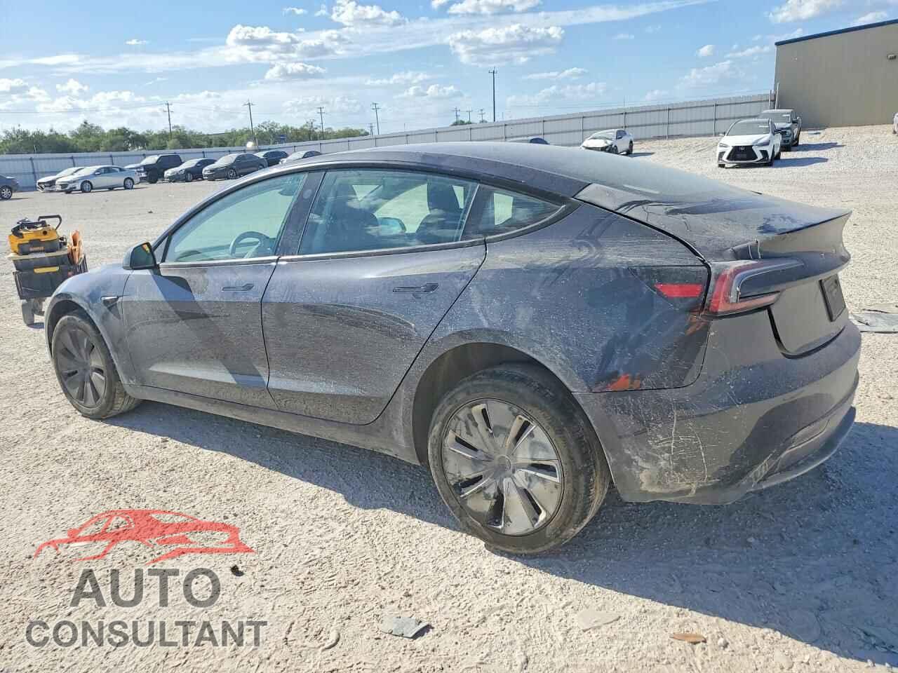 TESLA MODEL 3 2024 - 5YJ3E1EA5RF759277