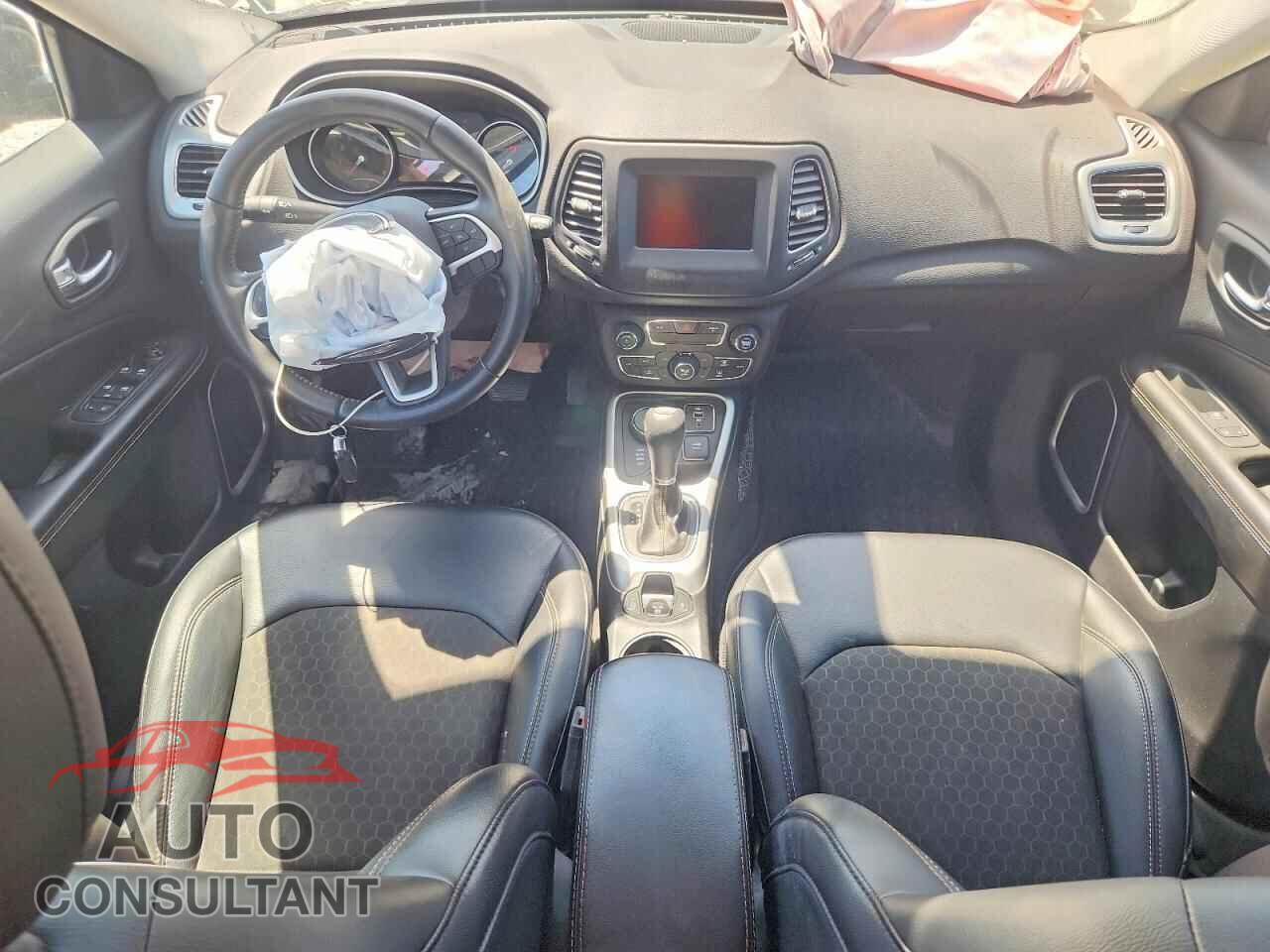 JEEP COMPASS 2019 - 3C4NJDBB0KT754790