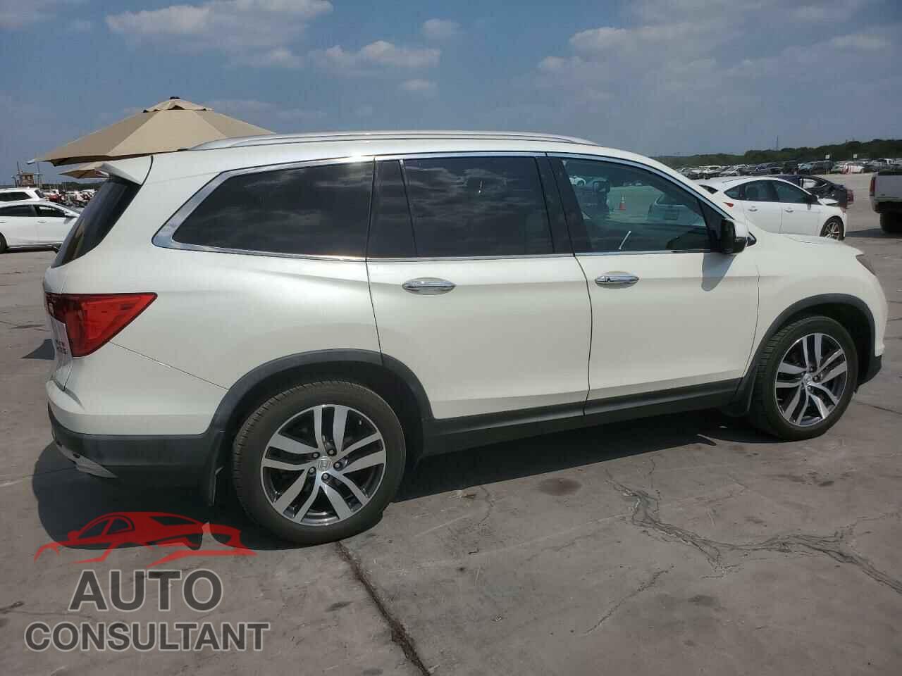 HONDA PILOT 2016 - 5FNYF6H09GB102000