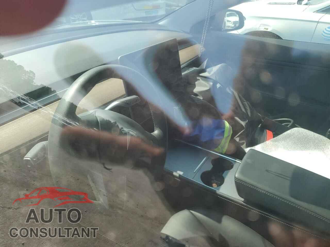 TESLA MODEL 3 2021 - 5YJ3E1EB1MF855277