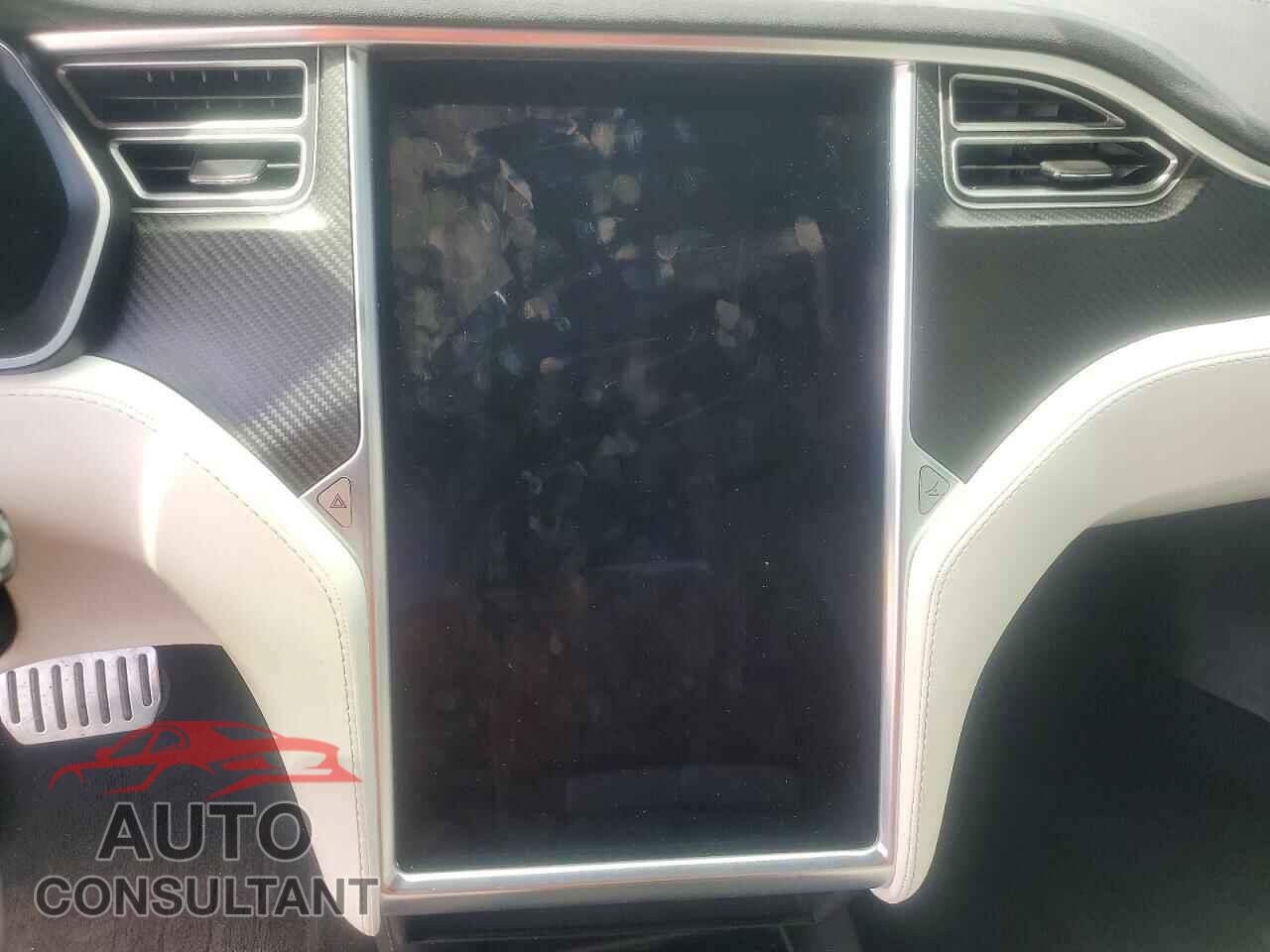 TESLA MODEL S 2017 - 5YJSA1E47HF200717