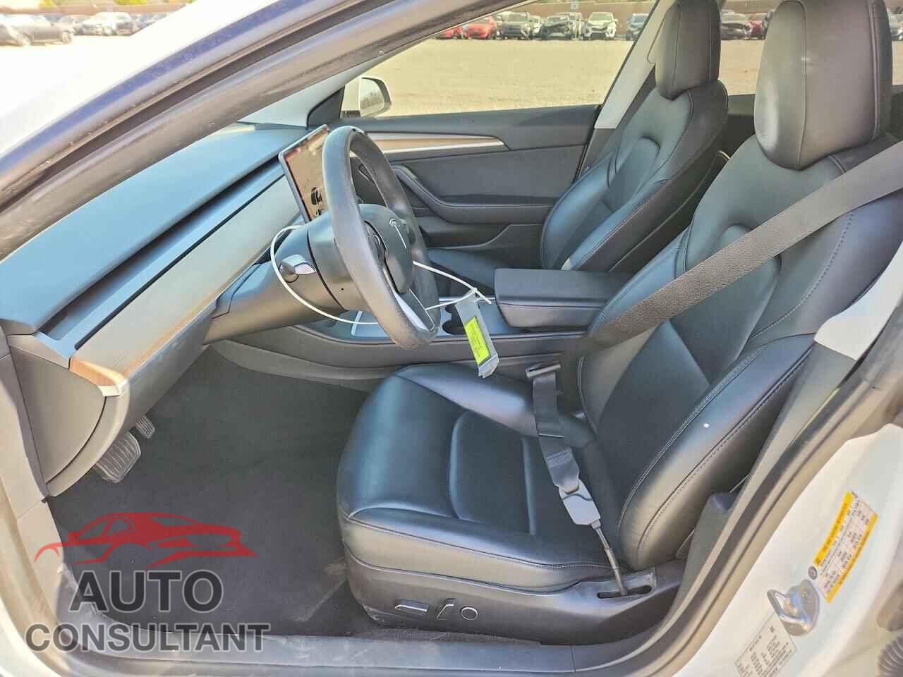 TESLA MODEL 3 2022 - 5YJ3E1EA8NF298750
