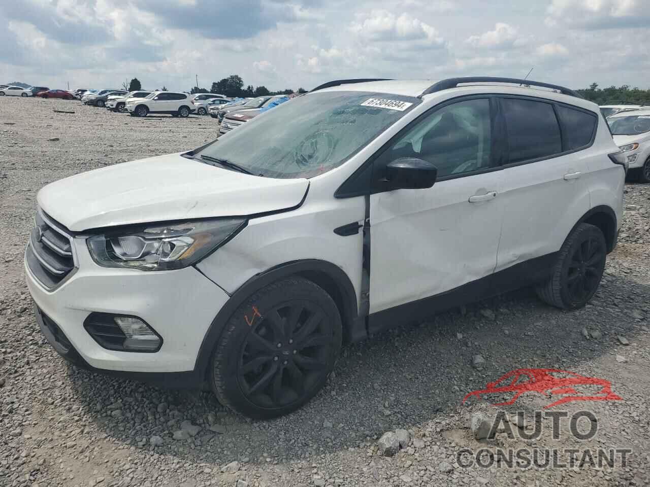 FORD ESCAPE 2017 - 1FMCU0GD2HUC33503