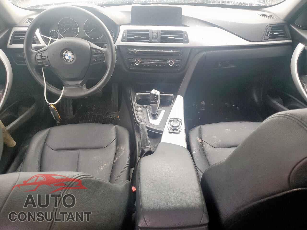BMW 3 SERIES 2012 - WBA3A5C5XCF345372
