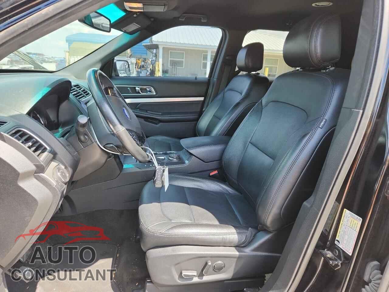 FORD EXPLORER 2017 - 1FM5K8D88HGA95100