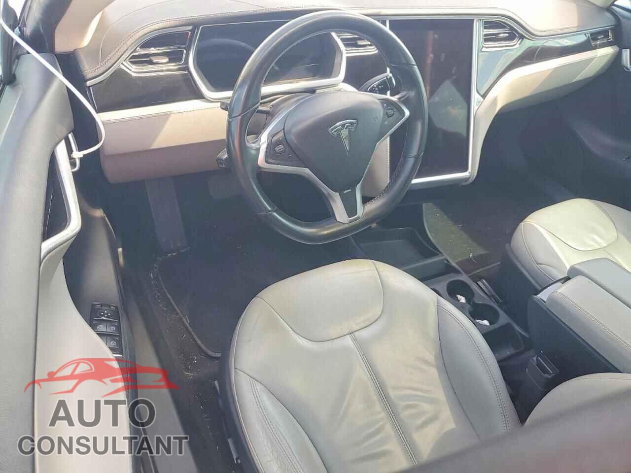 TESLA MODEL S 2013 - 5YJSA1CN2DFP04534