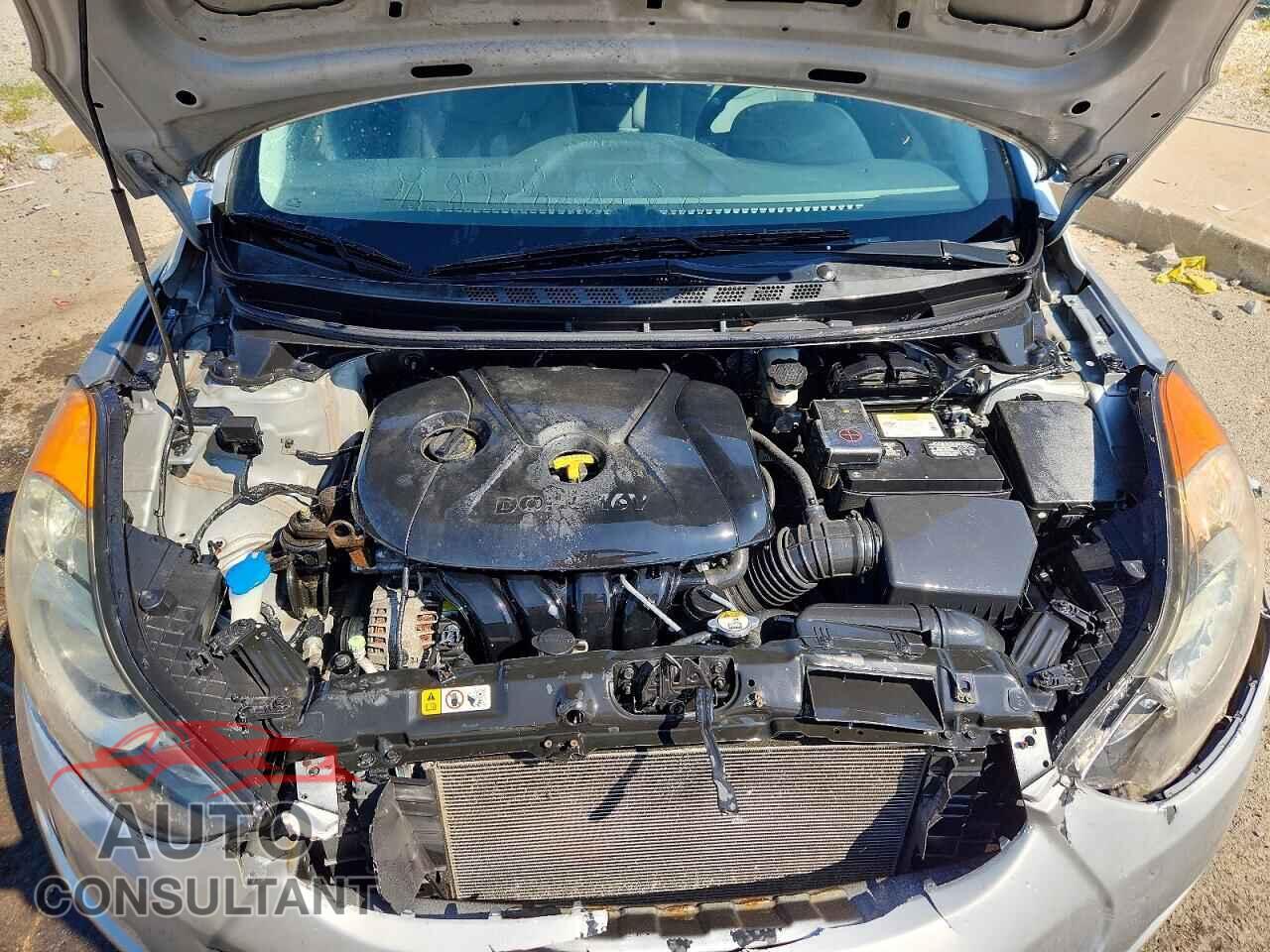 HYUNDAI ELANTRA 2013 - 5NPDH4AE3DH266441