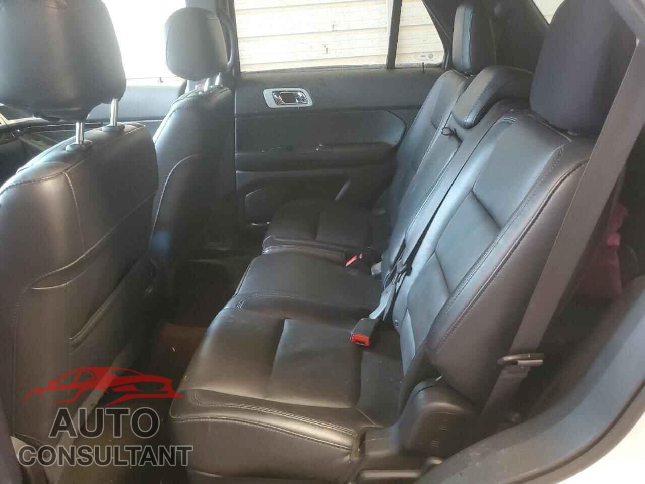 FORD EXPLORER 2015 - 1FM5K7F86FGA82656
