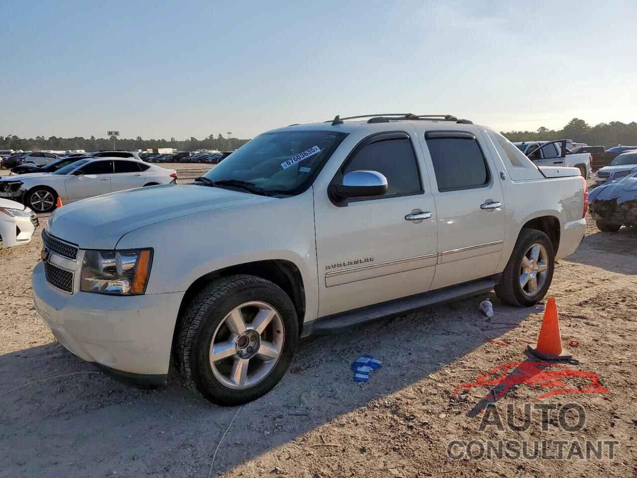 CHEVROLET AVALANCHE 2013 - 3GNMCGE05DG336438
