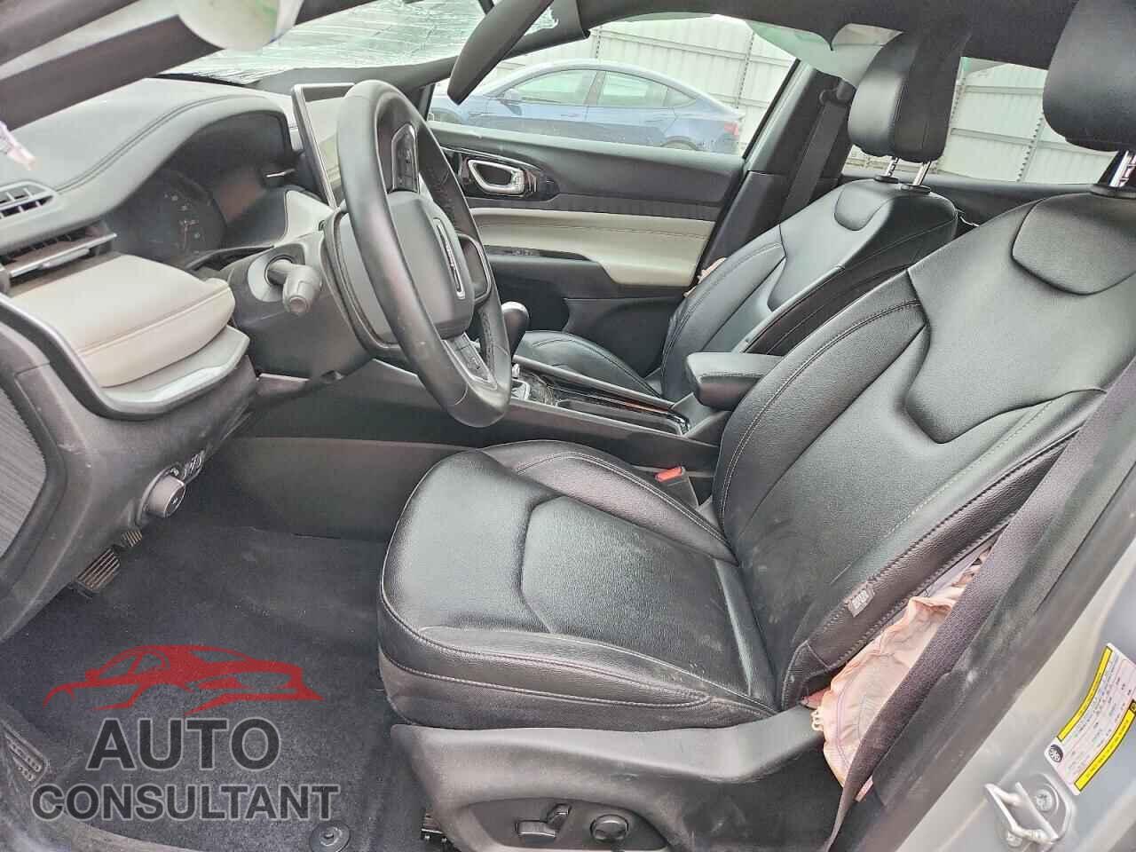 JEEP COMPASS 2025 - 3C4NJDCN2ST505156
