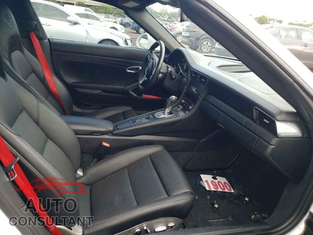 PORSCHE 911 2019 - WP0BB2A98KS126366