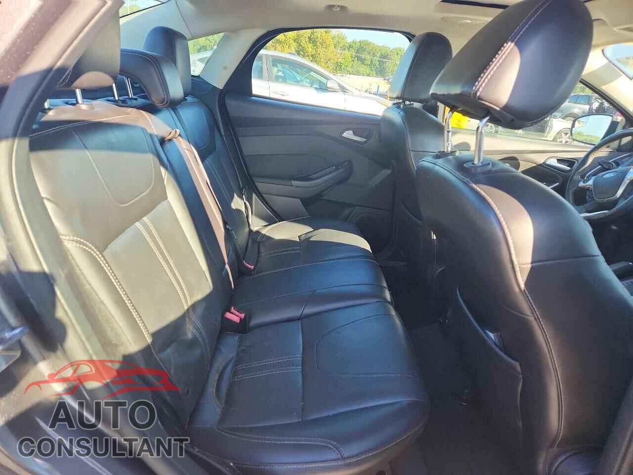 FORD FOCUS 2014 - 1FADP3J20EL338931
