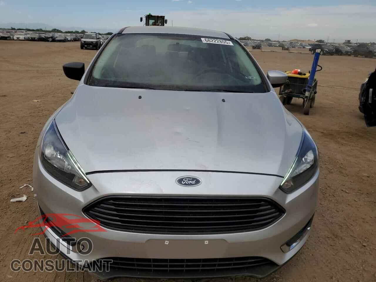 FORD FOCUS 2018 - 1FADP3FE2JL217119