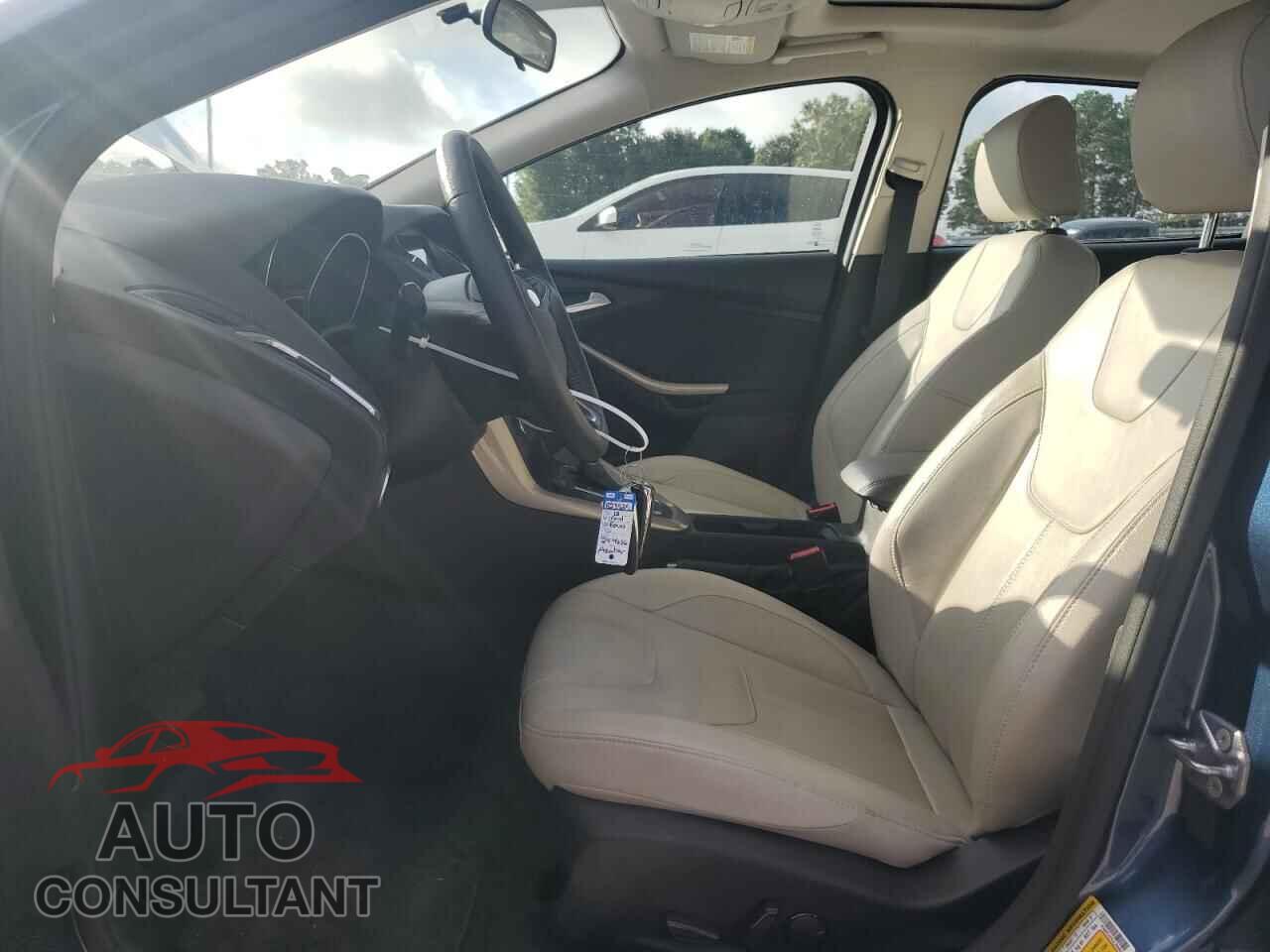 FORD FOCUS 2018 - 1FADP3J2XJL294656