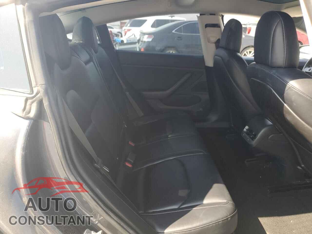TESLA MODEL 3 2018 - 5YJ3E1EA2JF009484