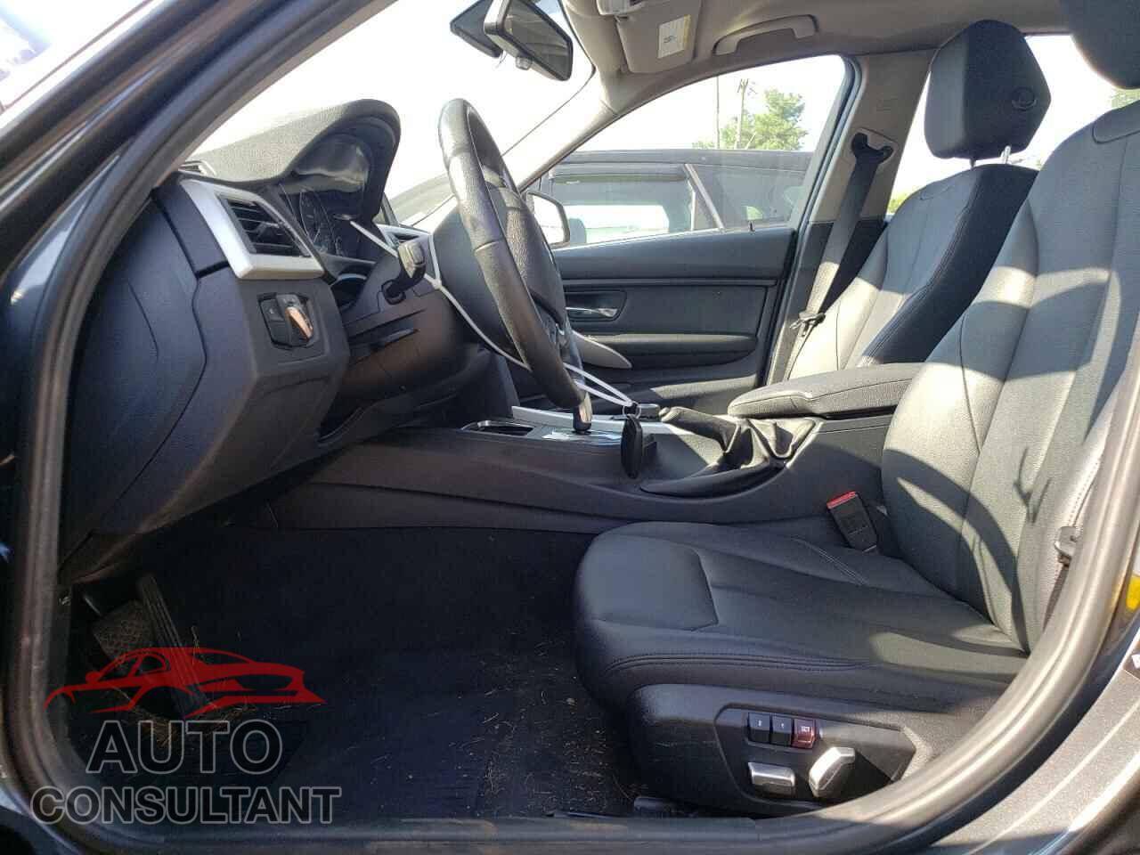 BMW 3 SERIES 2016 - WBA8E5G55GNU20107