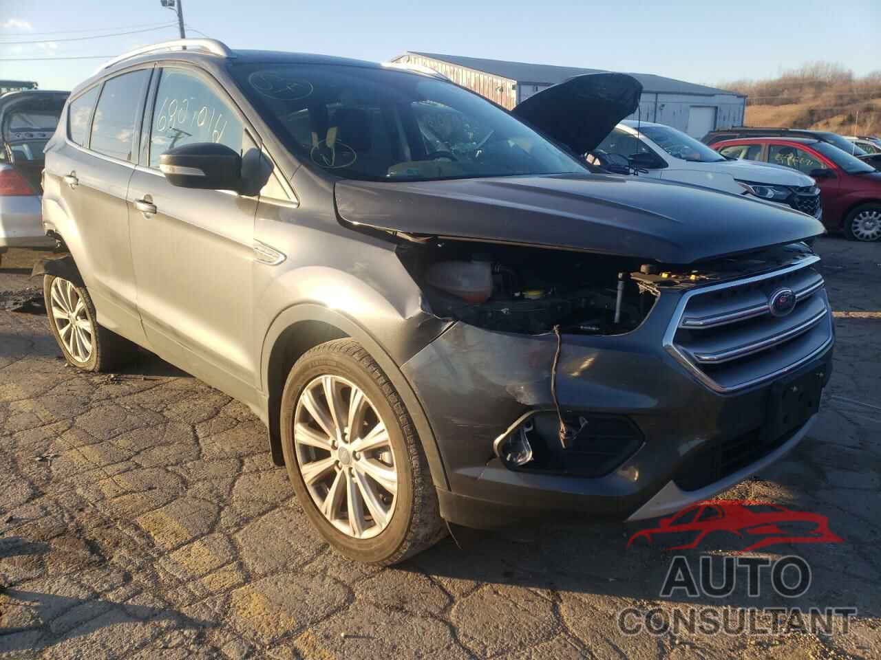 FORD ESCAPE 2017 - 1FMCU0J96HUE46328