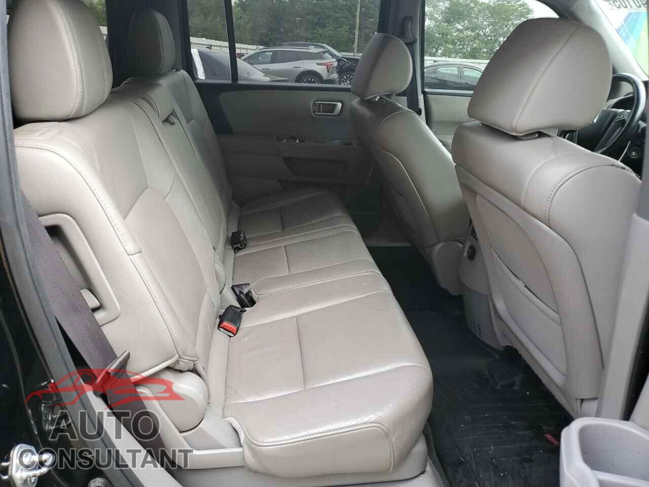HONDA PILOT 2013 - 5FNYF4H73DB066012