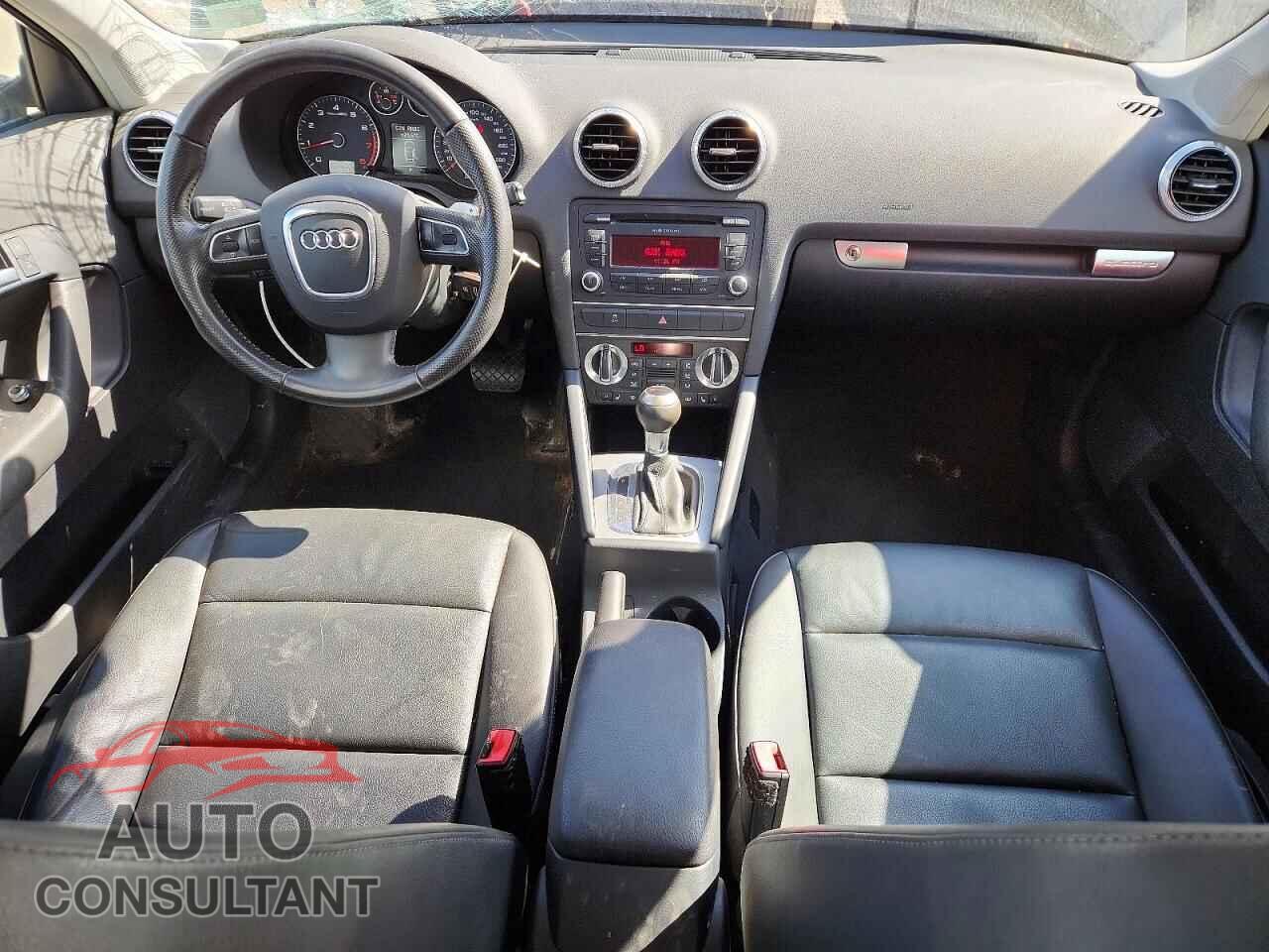 AUDI A3 2011 - WAUMFCFM2BA099183