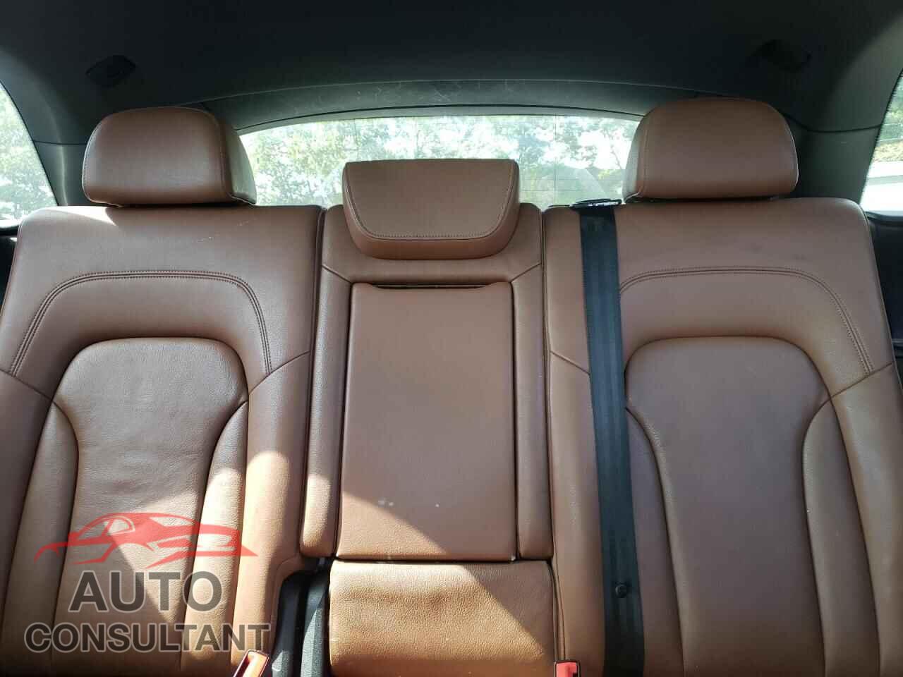 AUDI Q5 2012 - WA1DKAFP2CA031152