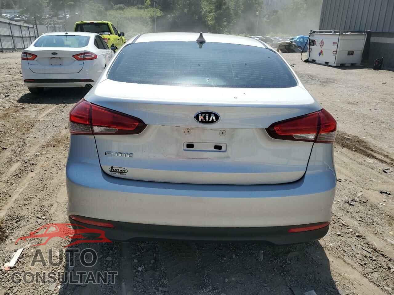 KIA FORTE 2017 - 3KPFK4A75HE058552