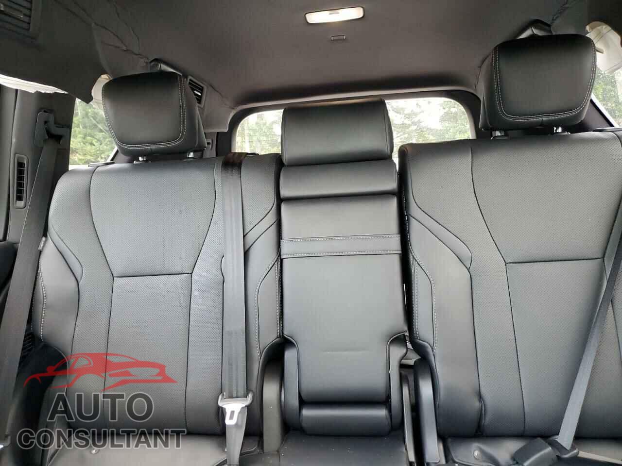 LEXUS LX 600 BAS 2023 - JTJGB7CX6P4028010