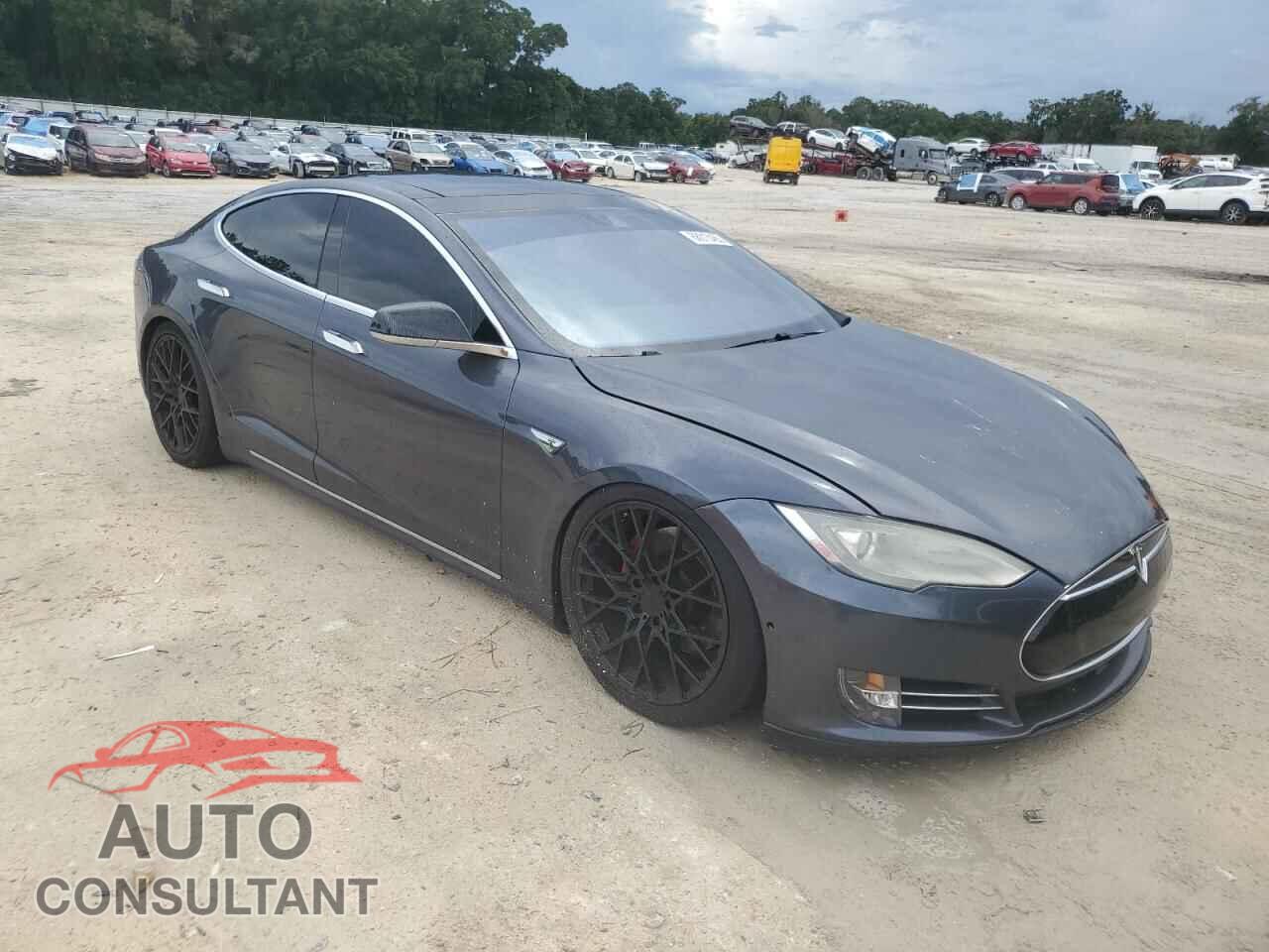 TESLA MODEL S 2015 - 5YJSA1H46FF081969