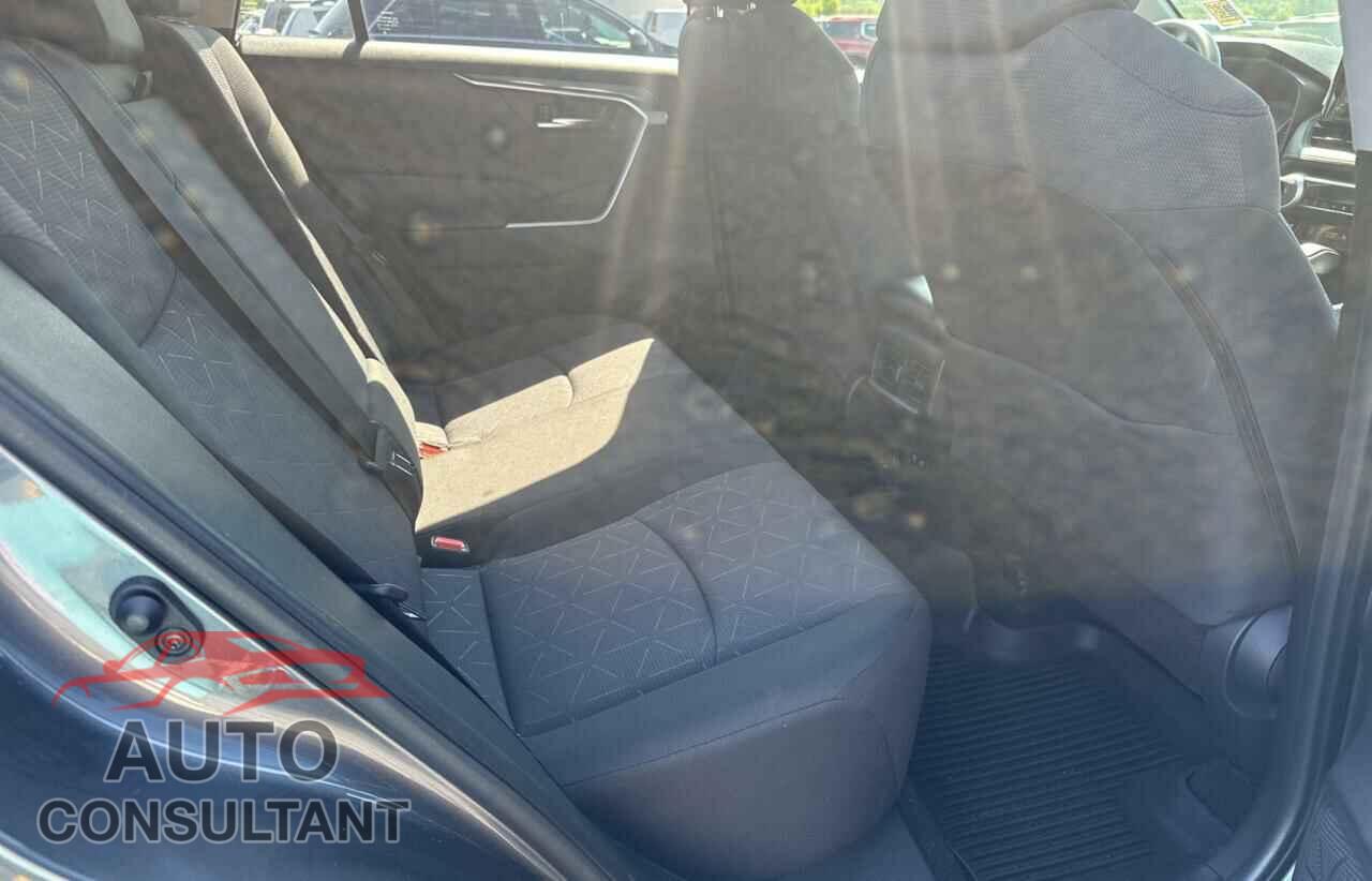 TOYOTA RAV4 2019 - JTMP1RFVXKD031027
