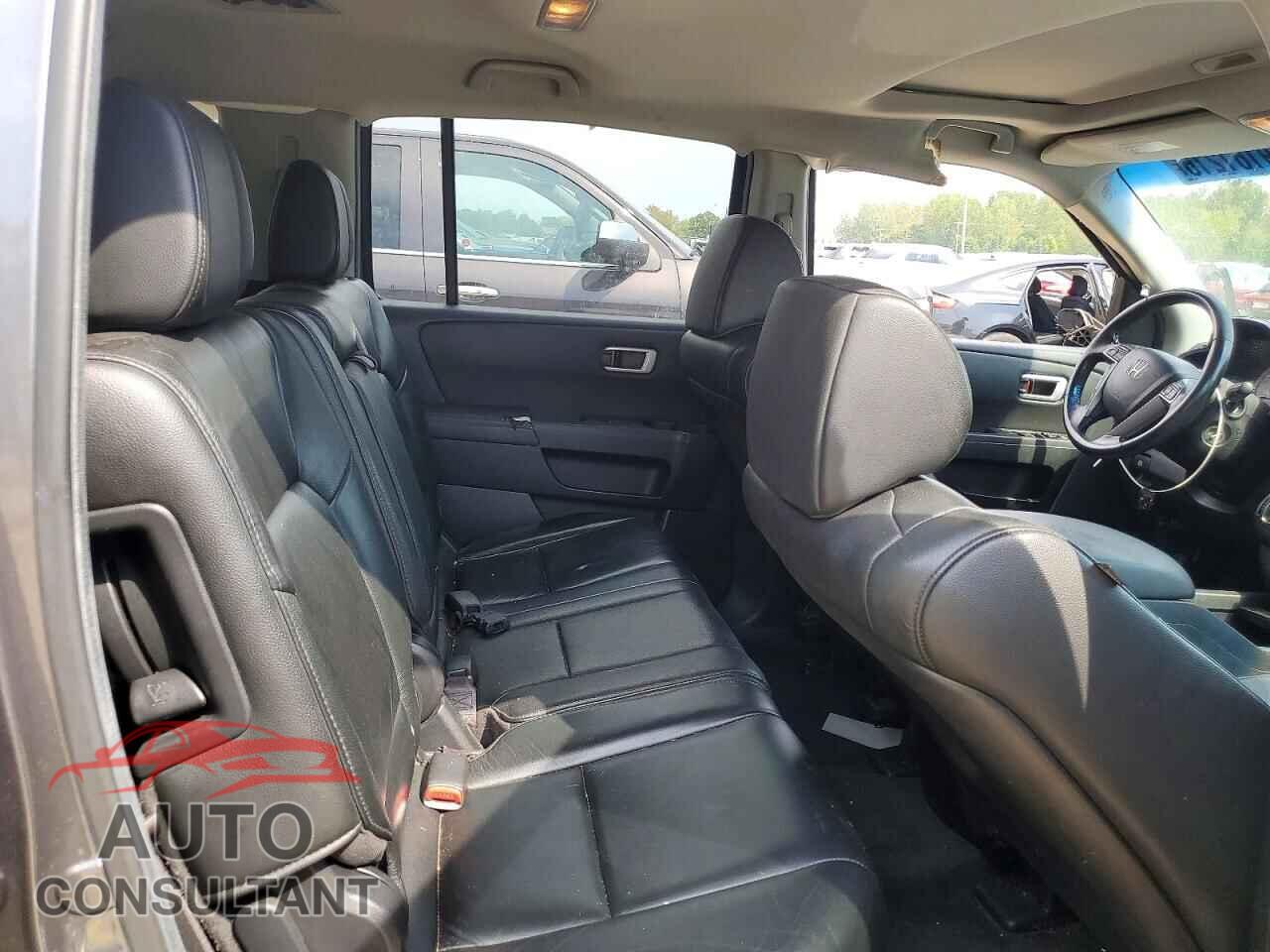 HONDA PILOT 2012 - 5FNYF4H50CB046880