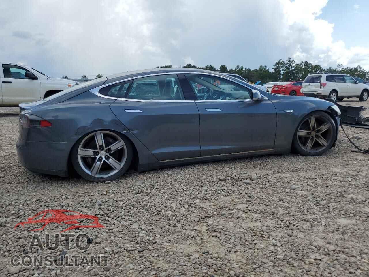TESLA MODEL S 2013 - 5YJSA1AG7DFP11628