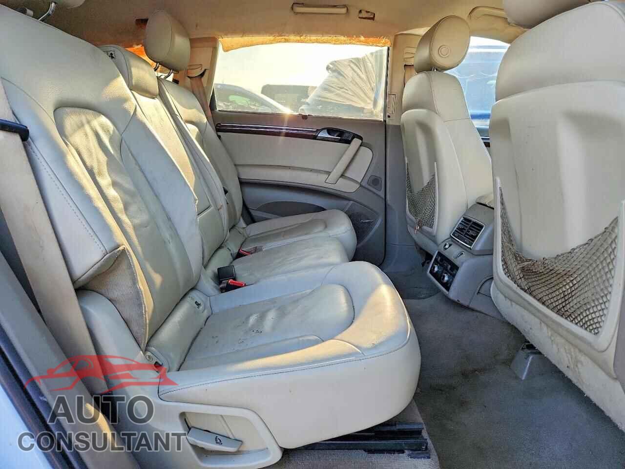 AUDI Q7 2010 - WA1VMBFE5AD005935