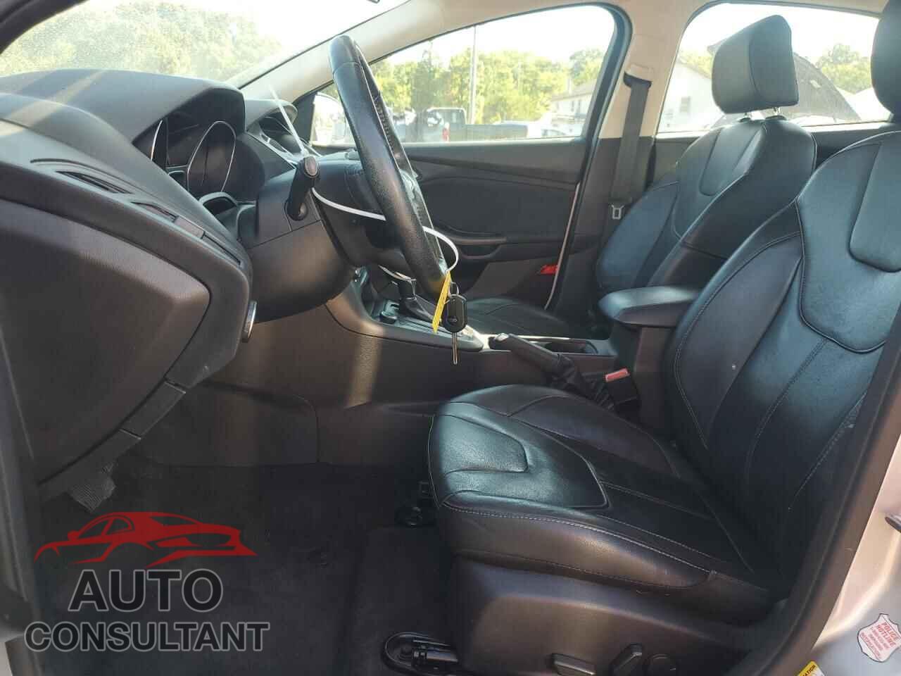 FORD FOCUS 2015 - 1FADP3F2XFL318602