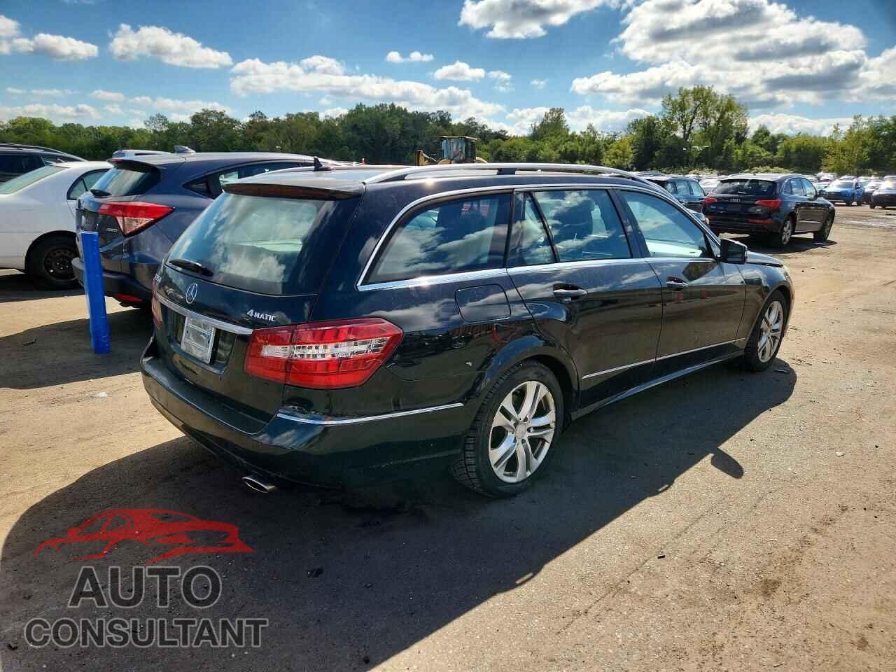 MERCEDES-BENZ E-CLASS 2011 - WDDHH8HBXBA100397
