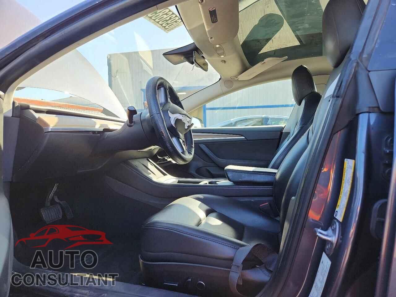 TESLA MODEL 3 2022 - 5YJ3E1EA8NF371227