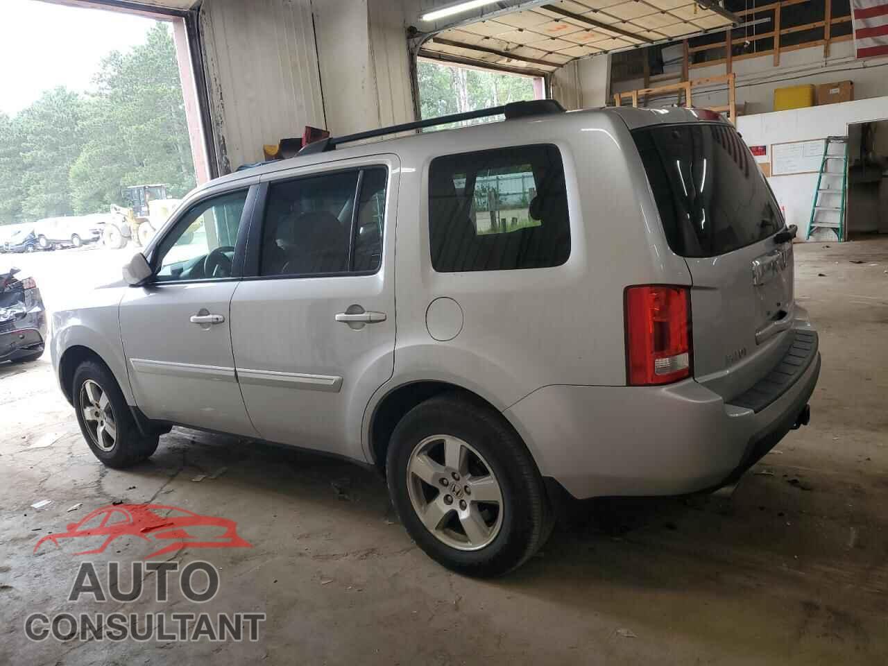 HONDA PILOT 2011 - 5FNYF4H58BB072142