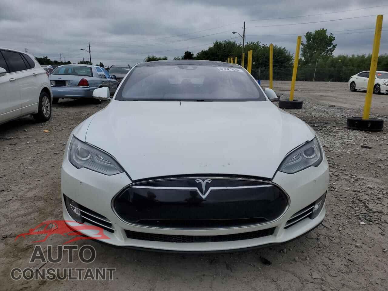 TESLA MODEL S 2015 - 5YJSA1V28FF099327