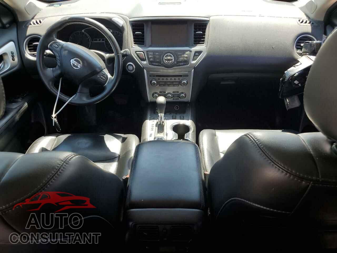 NISSAN PATHFINDER 2017 - 5N1DR2MM3HC611372