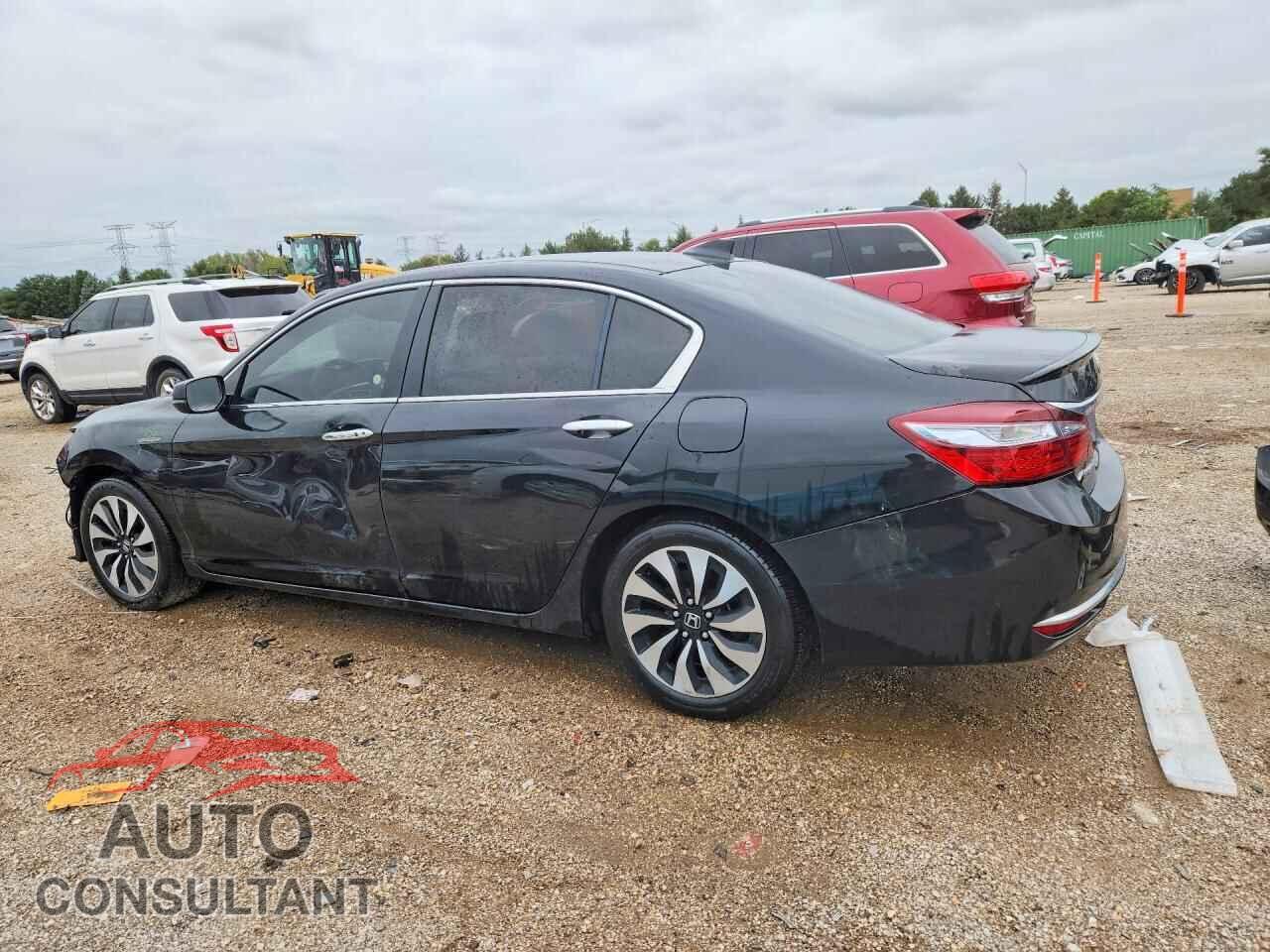HONDA ACCORD 2017 - JHMCR6F58HC014875