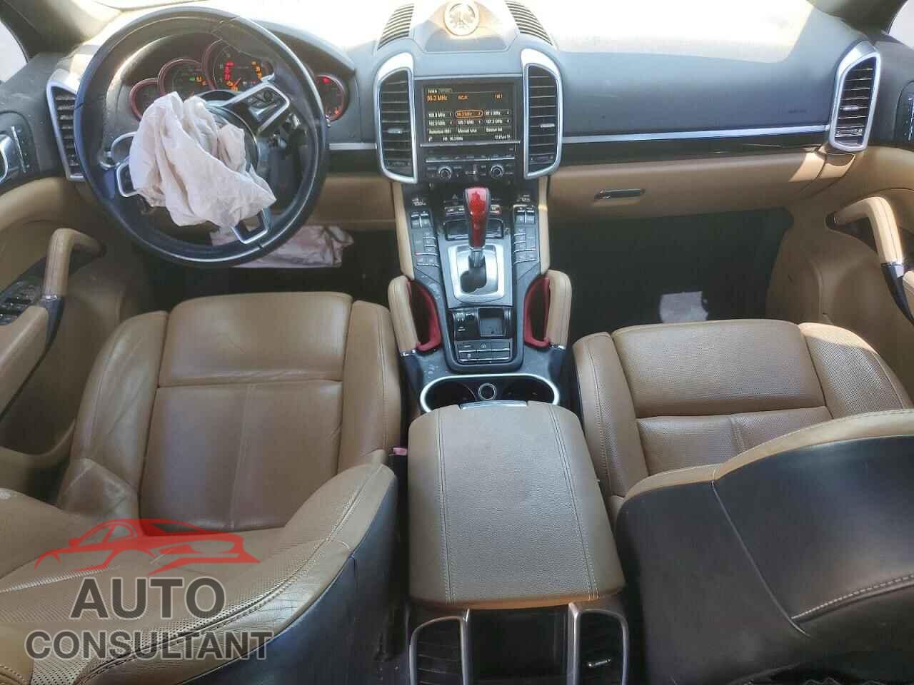 PORSCHE CAYENNE 2016 - WP1AA2A25GLA02637