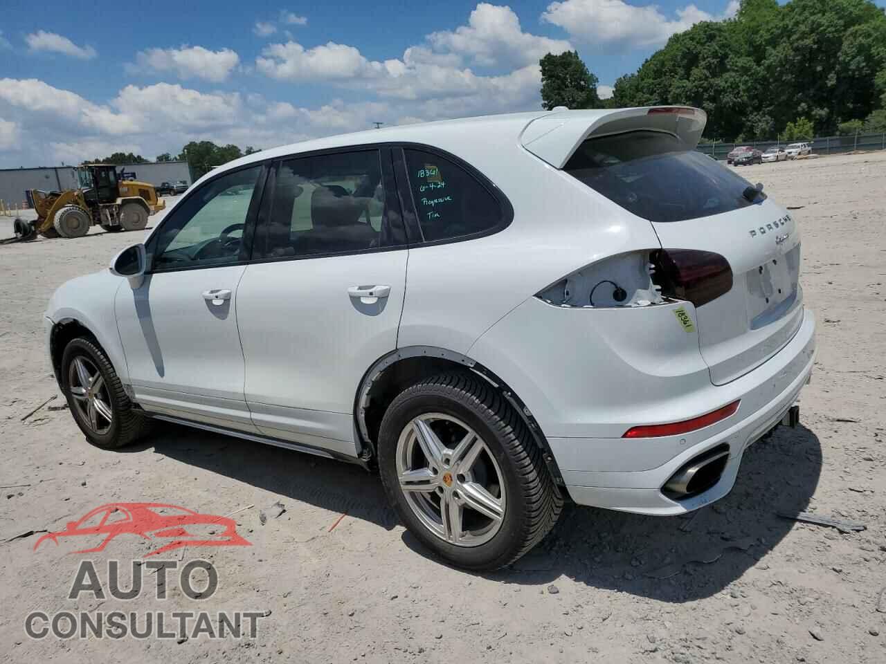 PORSCHE CAYENNE 2016 - WP1AA2A27GKA08767