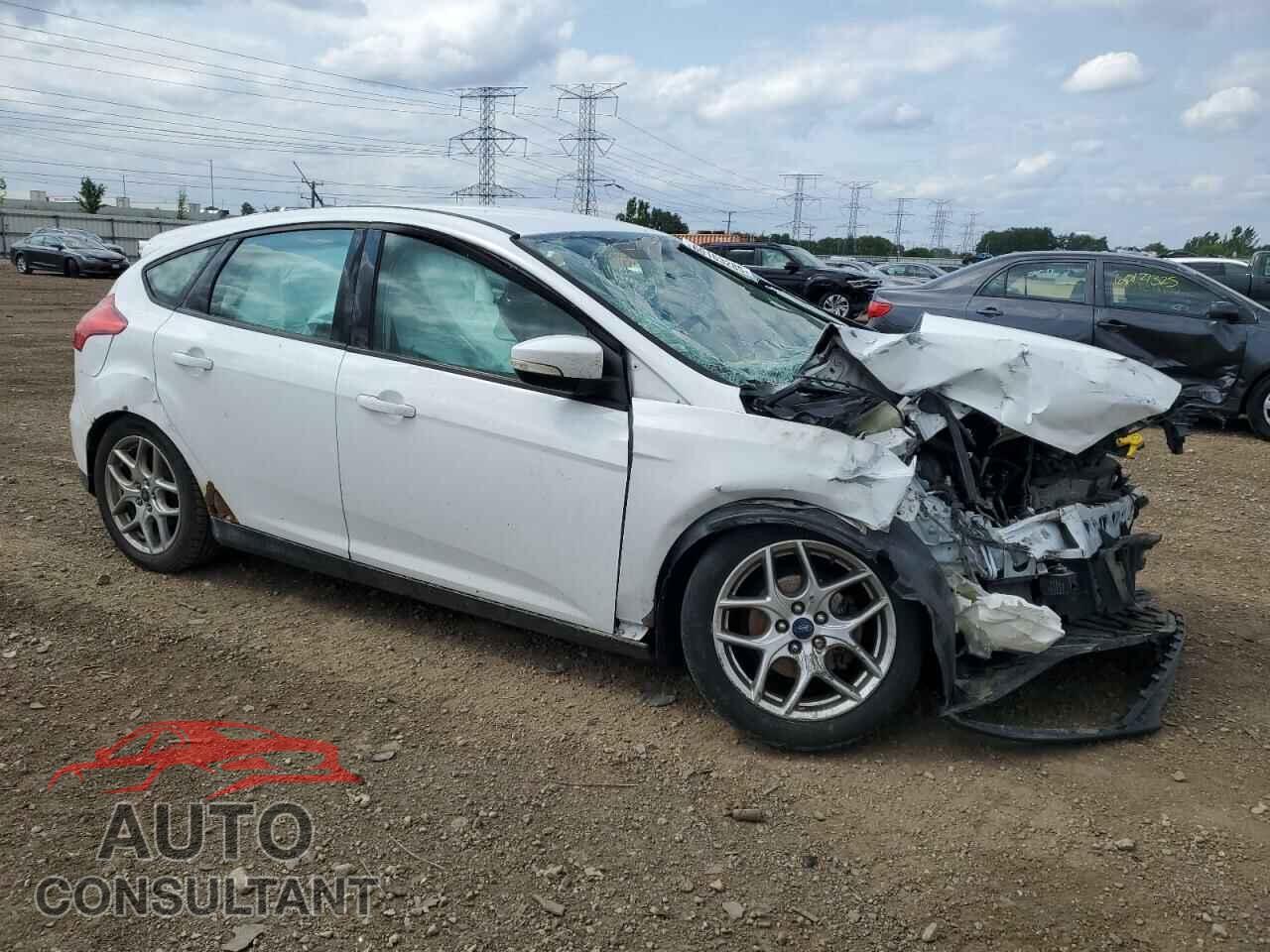 FORD FOCUS 2015 - 1FADP3K2XFL270427