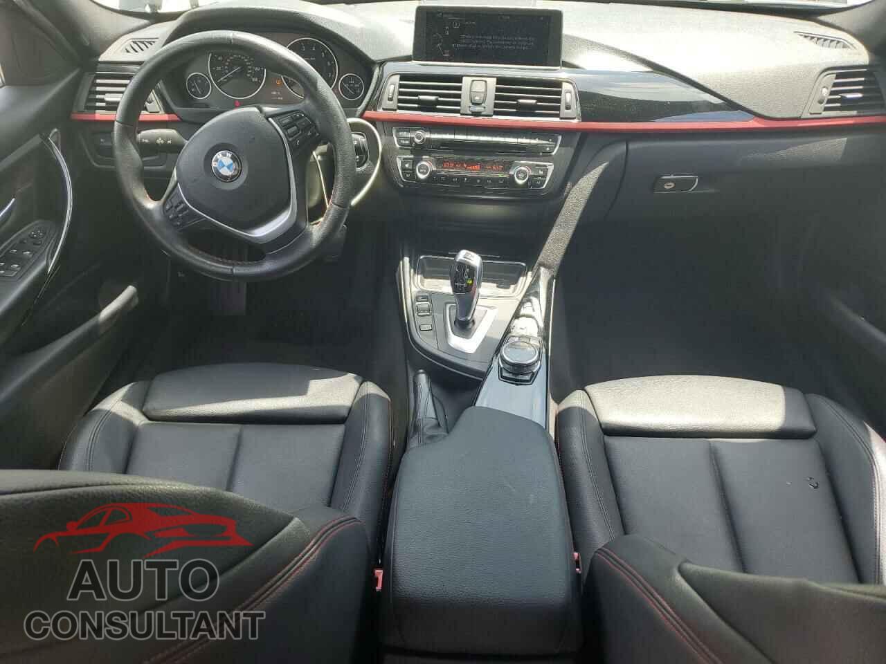 BMW 3 SERIES 2015 - WBA3C1C5XFK118049