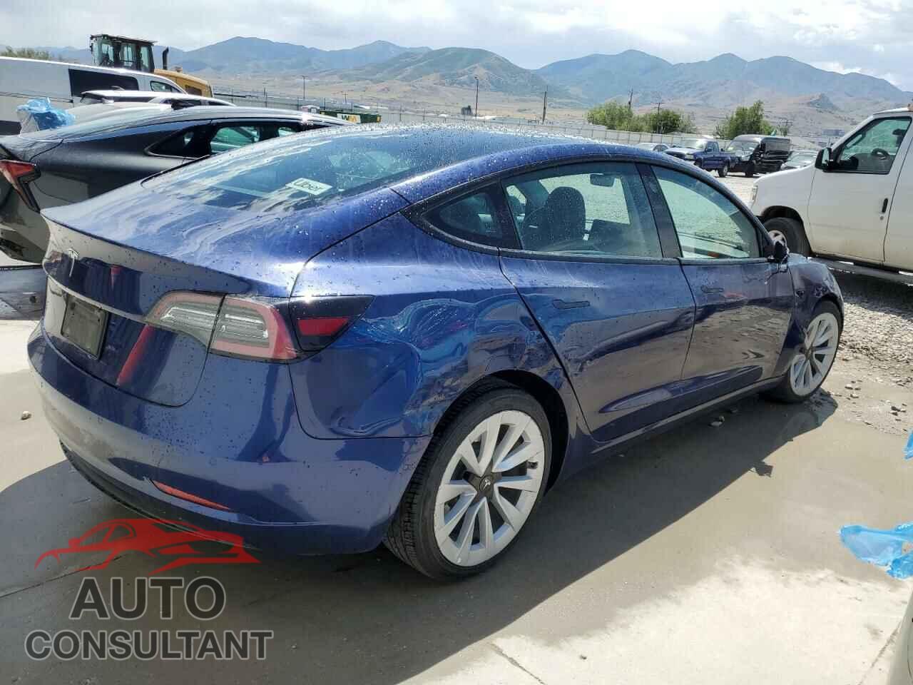 TESLA MODEL 3 2022 - 5YJ3E1EA8NF369901